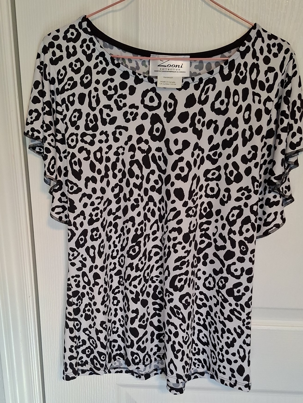 Moon Collection Black & White Leopard Print Flutter Sleeve Top